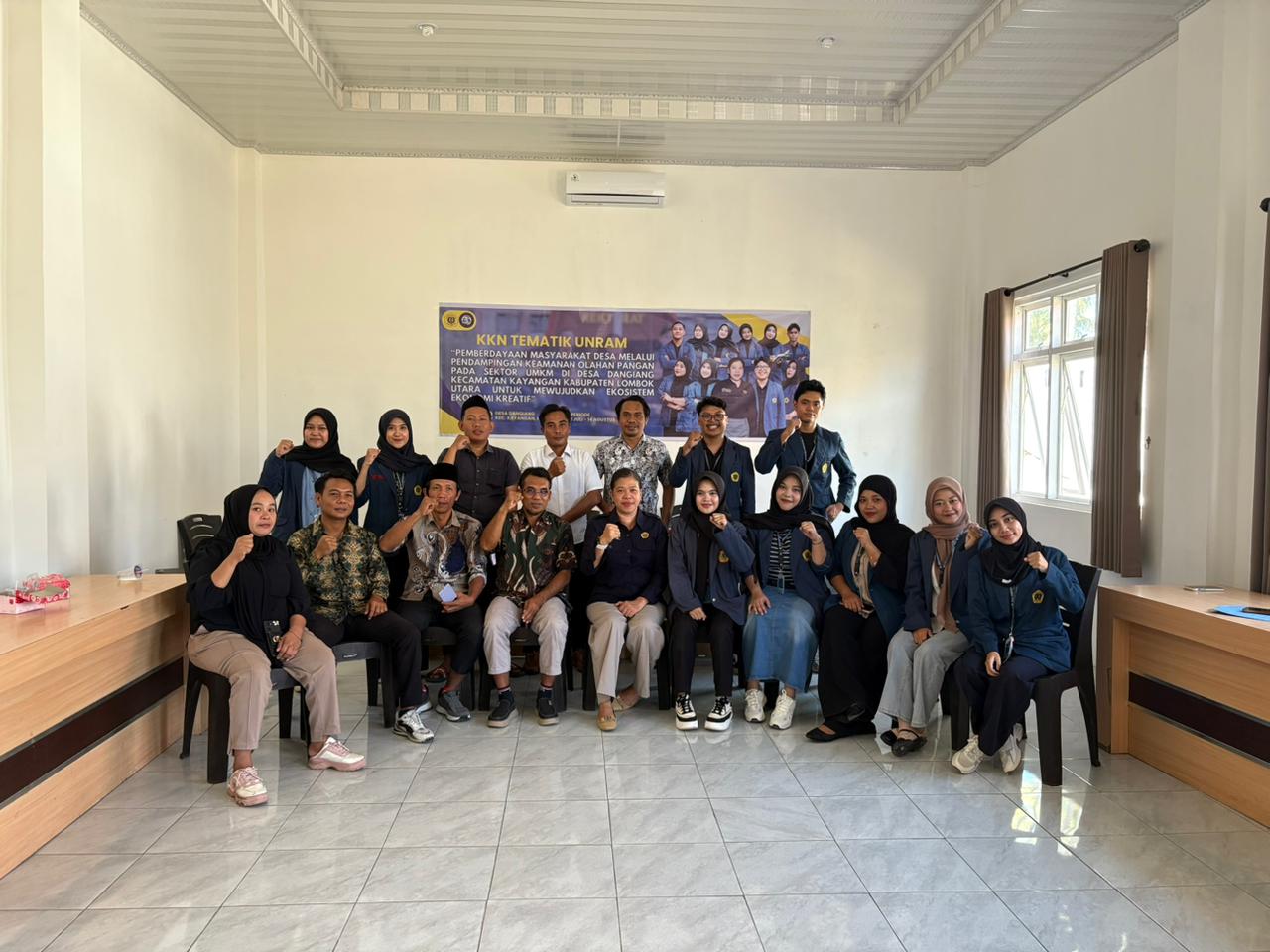 Penerimaan Mahasiswa KKN Tematik UNRAM di Desa Dangiang